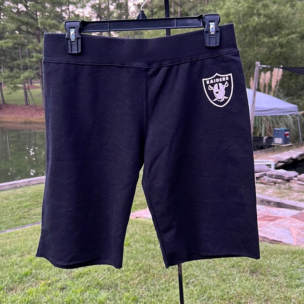 NWOT NFL Team Apparel Bermuda length jersey shorts